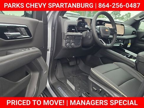 New 2025 Chevrolet Suburban Premier image 14