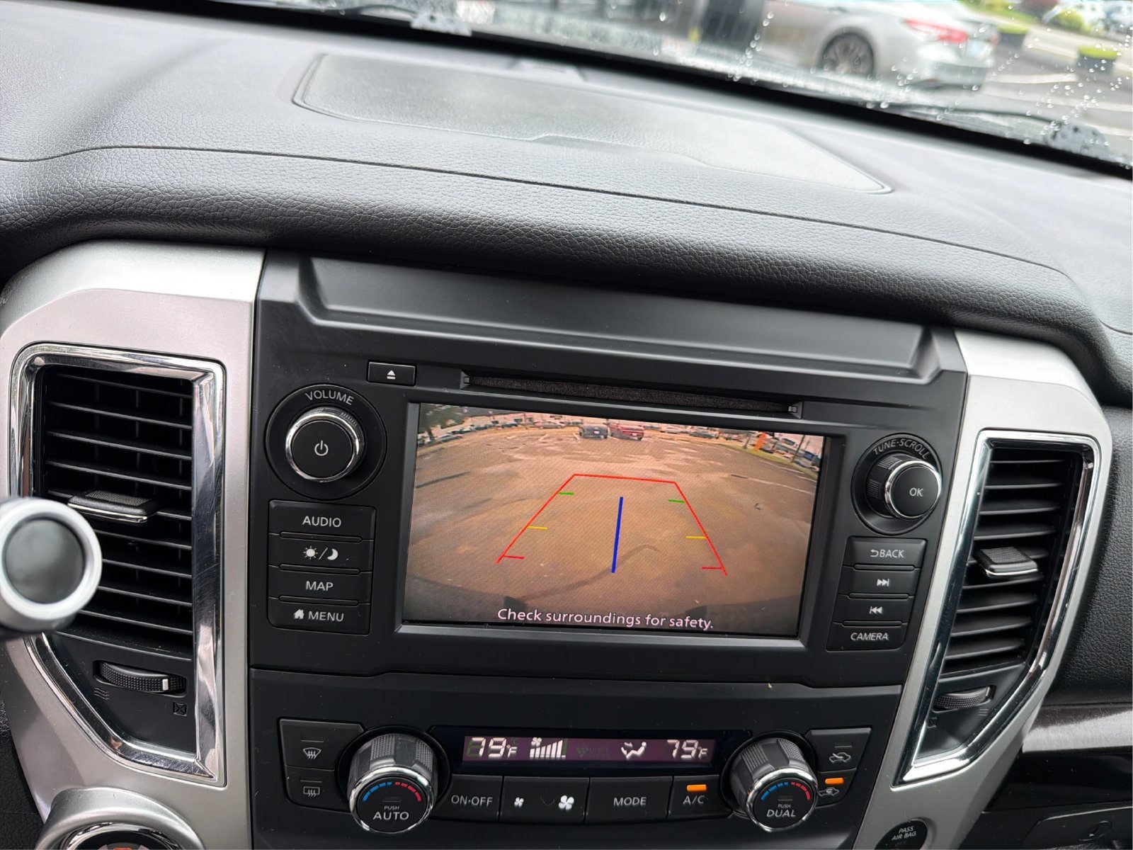 Used 2019 Nissan Titan SV w/ SV Convenience Package AWD/4WD image 15