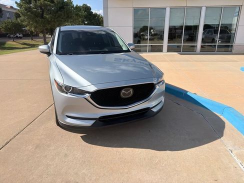 Used 2018 MAZDA CX-5 Touring FWD image 3