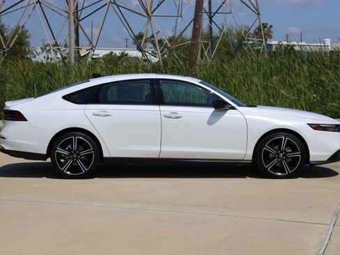 New 2026 Honda Accord SE image 4