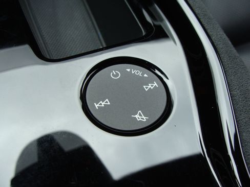 Used 2023 Audi RS e-tron GT AWD/4WD image 28