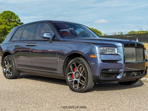 Used 2023 Rolls-Royce Cullinan Black Badge w/ Leather Finishing Pack image 12