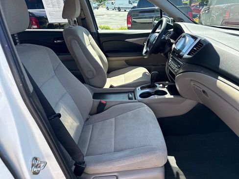 Used 2016 Honda Pilot EX image 9