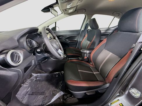 Used 2025 Nissan Versa SR w/ Trunk Package image 22