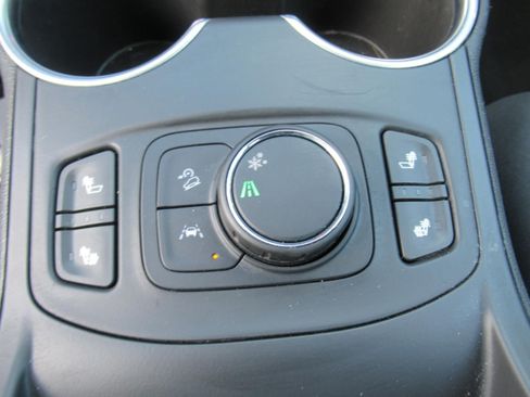 Used 2020 GMC Terrain SLT w/ Preferred Package FWD image 20