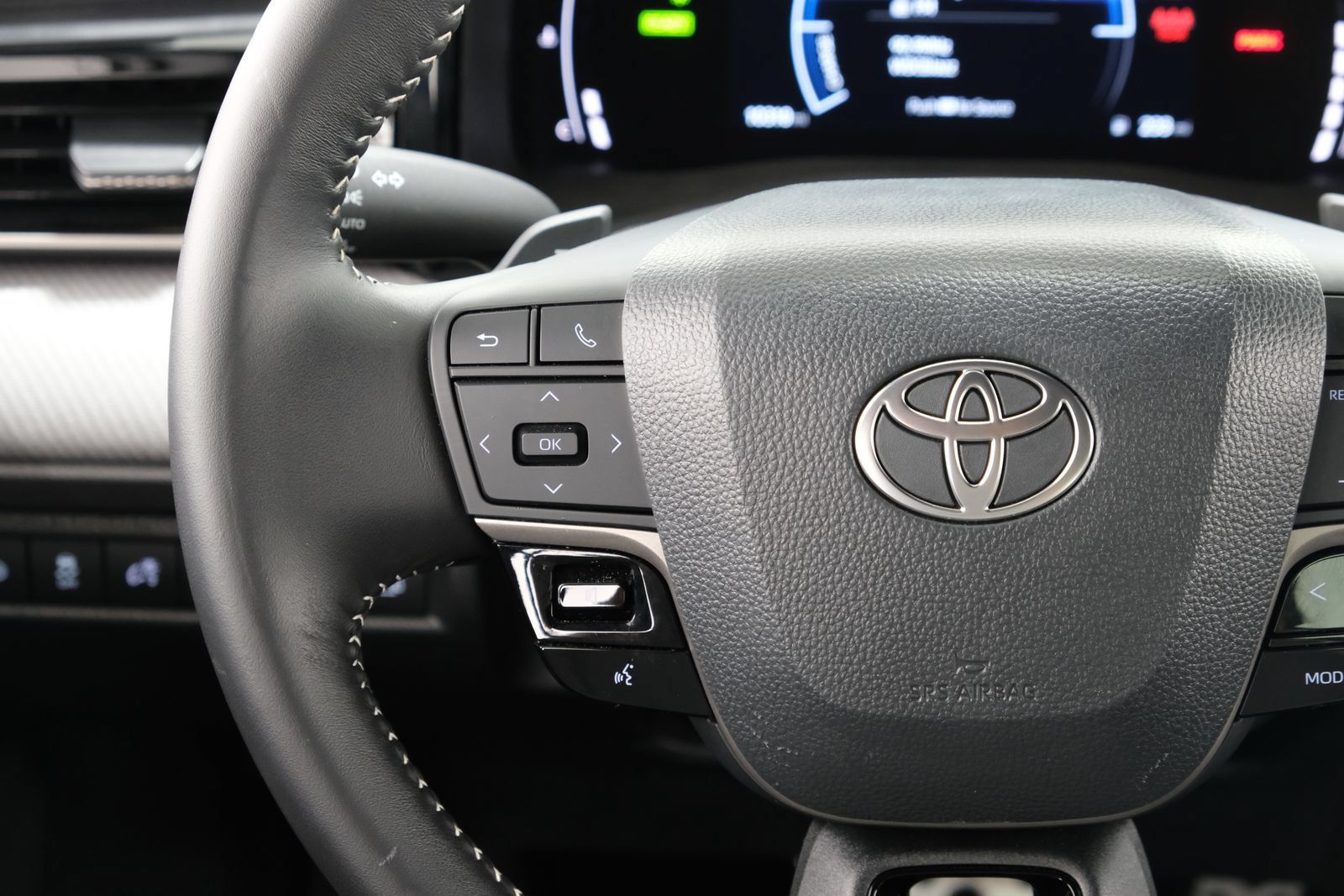 Used 2026 Toyota Camry SE w/ Convenience Package FWD image 11