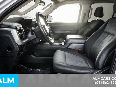 Used 2024 Ford Expedition XLT RWD image 16