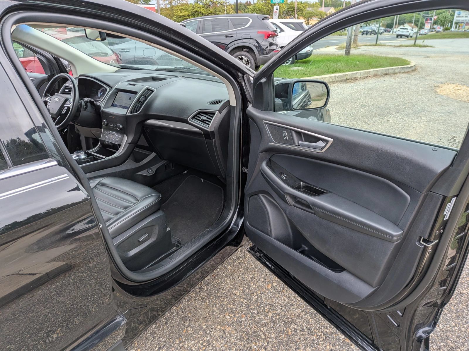 Used 2020 Ford Edge SEL AWD/4WD image 38