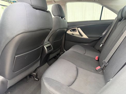 Used 2010 Toyota Camry SE FWD image 23