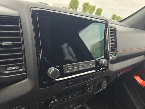 Used 2024 Nissan Frontier PRO-4X w/ Technology Package image 30