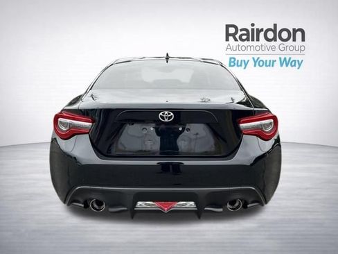 Used 2020 Toyota 86 RWD image 6