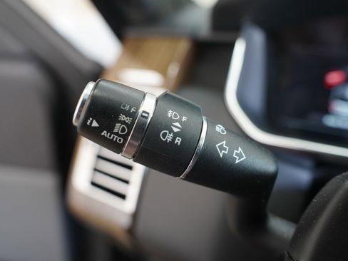Used 2018 Land Rover Range Rover HSE AWD/4WD image 15