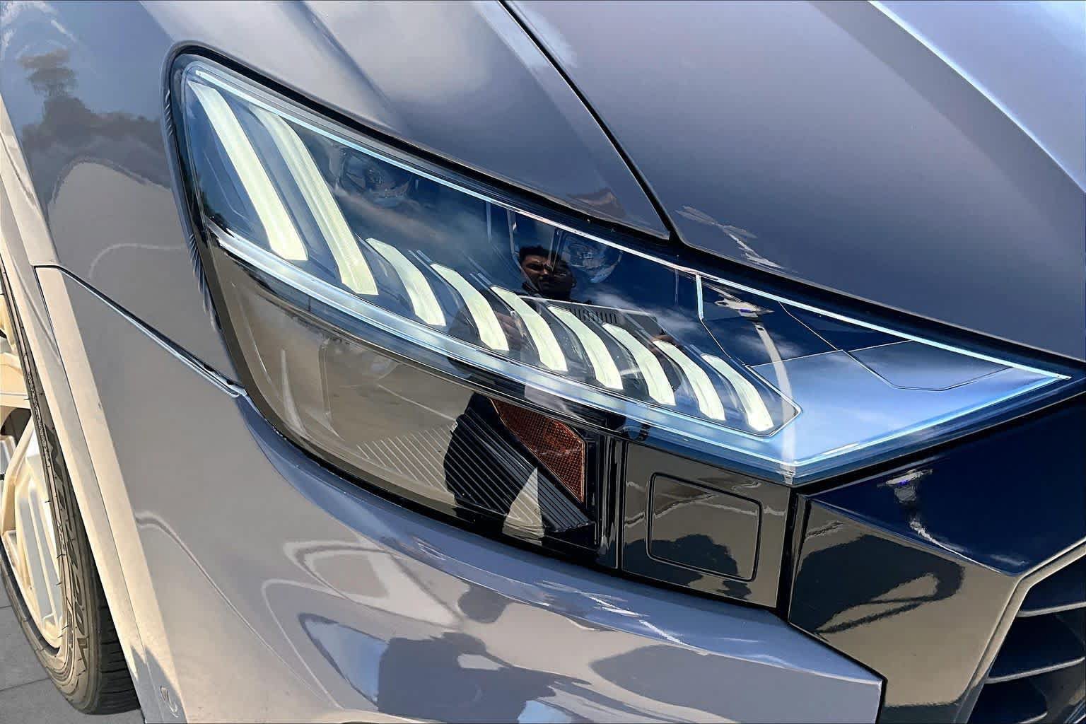 Used 2022 Audi SQ8 Prestige AWD/4WD image 24