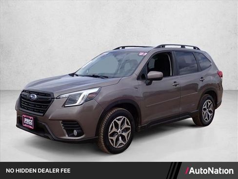 Used 2023 Subaru Forester Premium AWD/4WD image 1