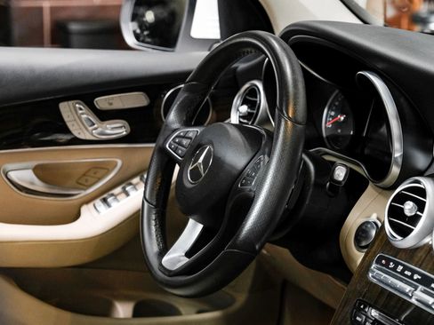 Used 2017 Mercedes-Benz GLC 300 image 13