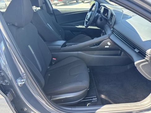 New 2026 Hyundai Elantra SEL Sport Premium FWD image 15