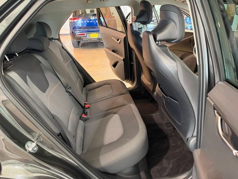 Used 2026 Kia Niro LX FWD image 36