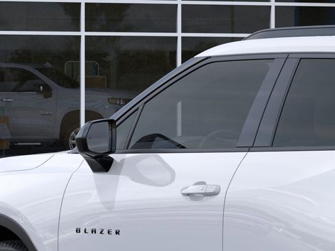New 2026 Chevrolet Blazer LT w/ Convenience Package FWD image 33