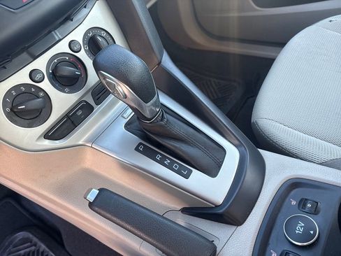 Used 2014 Ford Focus SE w/ SE Winter Package image 28