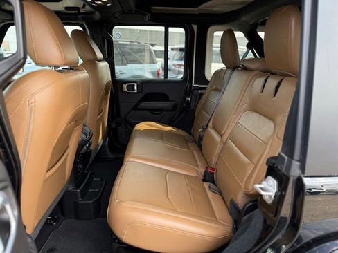 Used 2022 Jeep Wrangler Unlimited Sahara w/ Cold Weather Group image 18