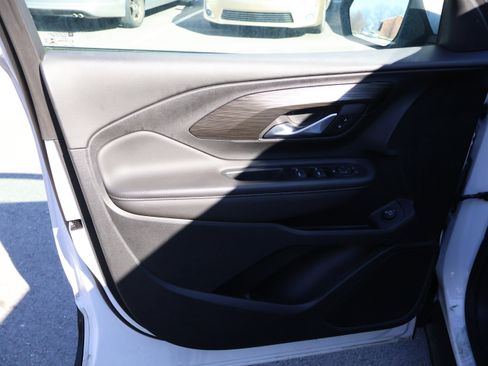 Used 2022 GMC Terrain SLE w/ Driver Convenience Package image 20