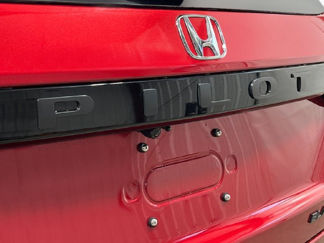 New 2026 Honda Pilot Black Edition image 9