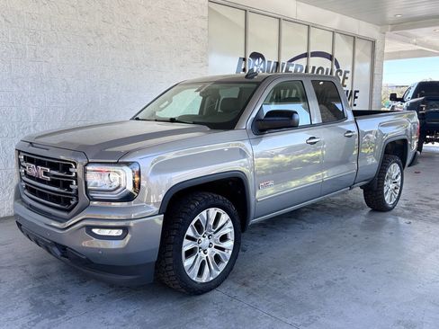 Used 2017 GMC Sierra 1500 SLT w/ All Terrain Package image 5