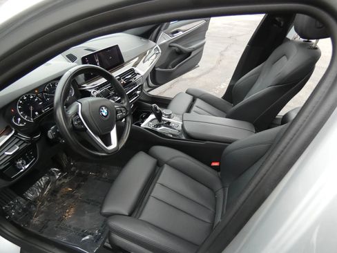 Used 2019 BMW 530i w/ Convenience Package image 51