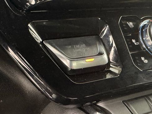 Used 2024 GMC Sierra 2500 AT4 w/ Technology Package image 21