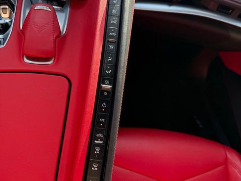 Used 2021 Chevrolet Corvette Stingray Preferred Cpe w/ Z51 Performance Package RWD image 17