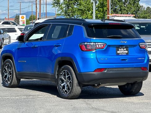 Used 2025 Jeep Compass Limited AWD/4WD image 7
