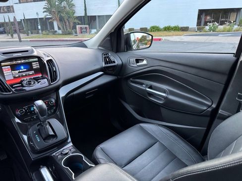 Used 2014 Ford Escape Titanium w/ Equipment Group 401A FWD image 13
