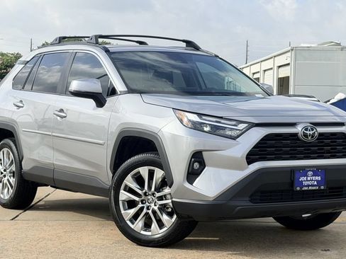 Used 2025 Toyota RAV4 XLE Premium w/ Weather Package AWD/4WD image 2
