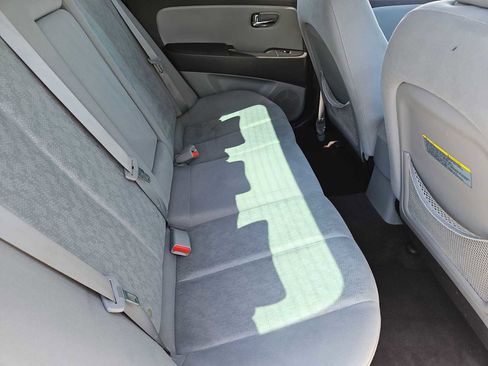 Used 2010 Hyundai Elantra GLS w/ Sunroof Pkg 3 image 19