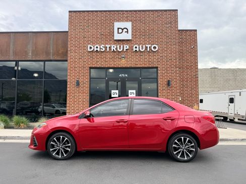 Used 2017 Toyota Corolla SE w/ Carpet Mat Package (TMS) FWD image 4