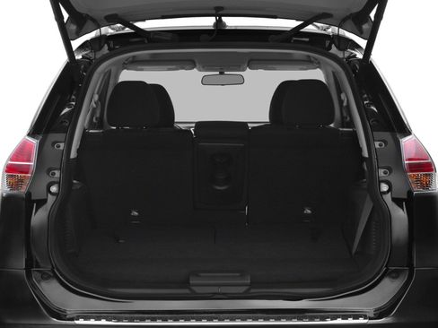 Used 2016 Nissan Rogue SV FWD image 6