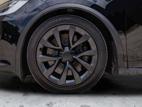 Used 2023 Tesla Model X AWD/4WD image 16