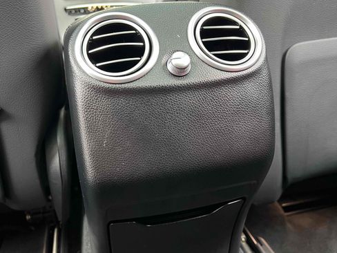 Used 2022 Mercedes-Benz GLC 300 4MATIC w/ AMG Line image 31