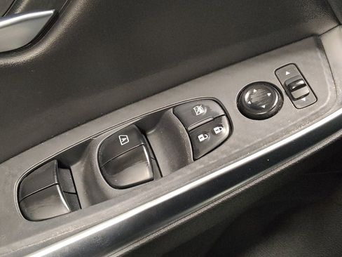 Used 2020 Nissan Sentra SR w/ Premium Package FWD image 27