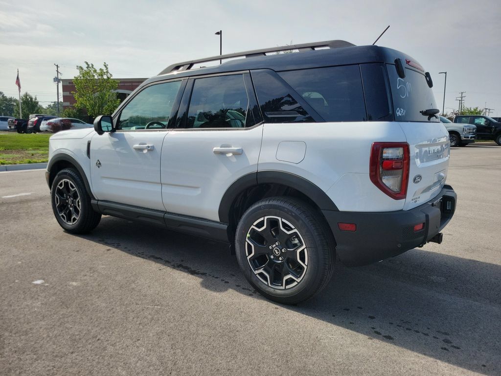 New 2026 Ford Bronco Sport Outer Banks w/ Outer Banks Tech Package+ AWD/4WD image 3