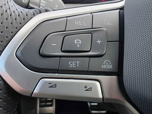 New 2026 Volkswagen Tiguan SE R-Line AWD/4WD image 28