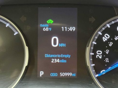 Certified 2021 Toyota RAV4 LE AWD/4WD image 17