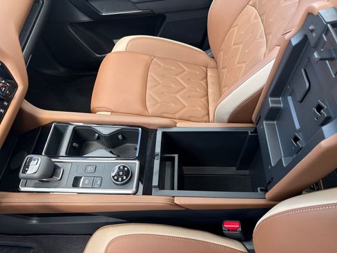 New 2026 Nissan Pathfinder Platinum AWD/4WD image 27