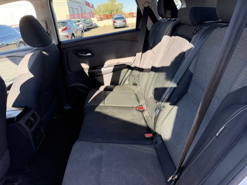 Used 2023 Nissan Rogue SV FWD image 10
