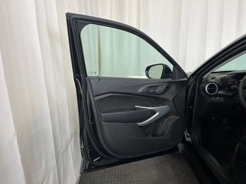 Used 2024 Chevrolet Trax LS w/ LS Convenience Package FWD image 16