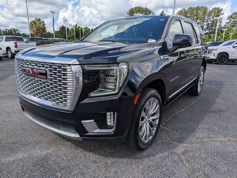 Used 2022 GMC Yukon Denali w/ Advanced Technology Package AWD/4WD image 11