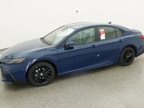 New 2026 Toyota Camry SE image 7