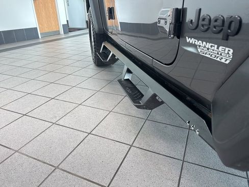 Used 2021 Jeep Wrangler Unlimited Sport w/ Sun And Sound Package AWD/4WD image 25