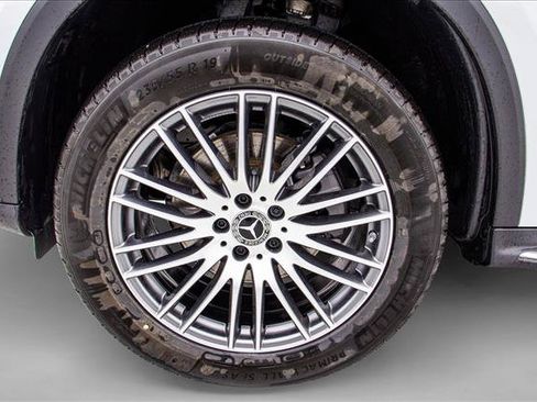 Certified 2026 Mercedes-Benz GLC 300 4MATIC image 9