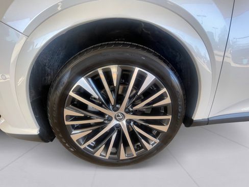 Used 2024 Lexus RX 350 Premium image 9